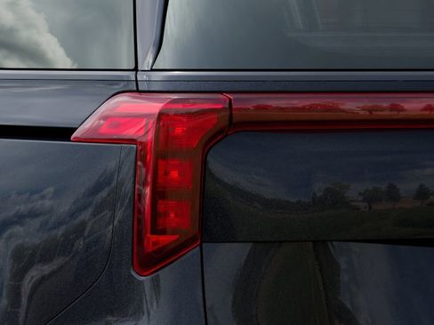 New 2026 Kia Carnival SX FWD image 11