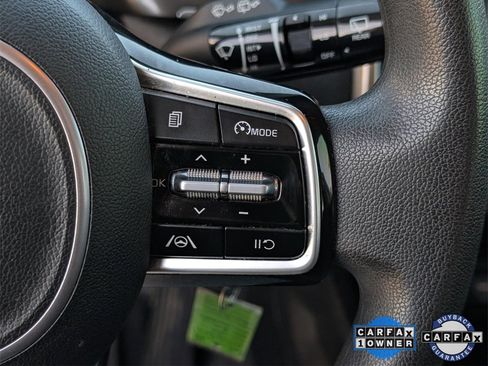 Used 2022 Kia Sorento LX image 12