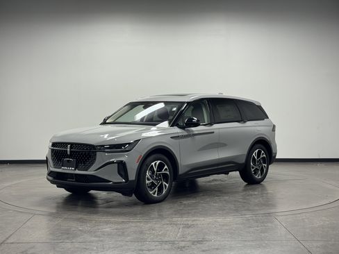 New 2026 Lincoln Nautilus Premier w/ Equipment Group 102A image 4