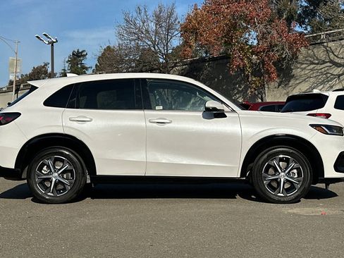 Certified 2025 Honda HR-V EX-L image 3