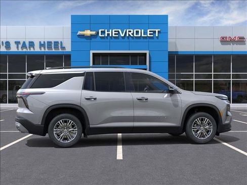 New 2026 Chevrolet Traverse LT image 5