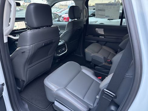 New 2025 Ford Expedition Active AWD/4WD image 20