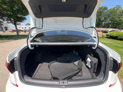 Certified 2022 Volkswagen Passat 2.0T R-Line FWD image 23