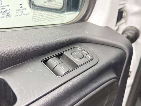 Used 2020 Freightliner Sprinter 3500 RWD image 10