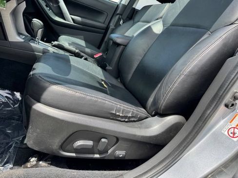 Used 2014 Subaru Forester 2.5i Limited AWD/4WD image 9