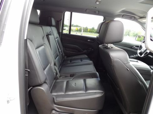 Used 2020 GMC Yukon XL SLT AWD/4WD image 14