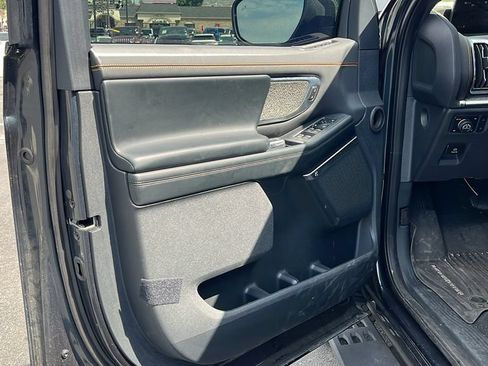 Used 2025 Ford Expedition Tremor AWD/4WD image 9