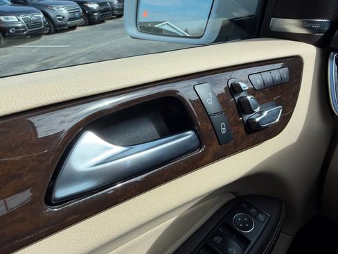 Used 2018 Mercedes-Benz GLE 350 GLE 350 Sport Utility 4D w/ Premium 1 Package image 30