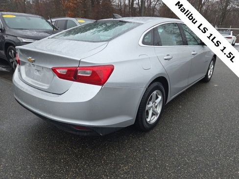 Used 2017 Chevrolet Malibu LS image 7
