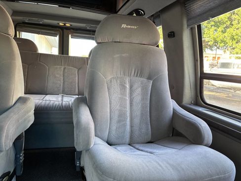 Used 2003 Ford E-150 and Econoline 150 image 10