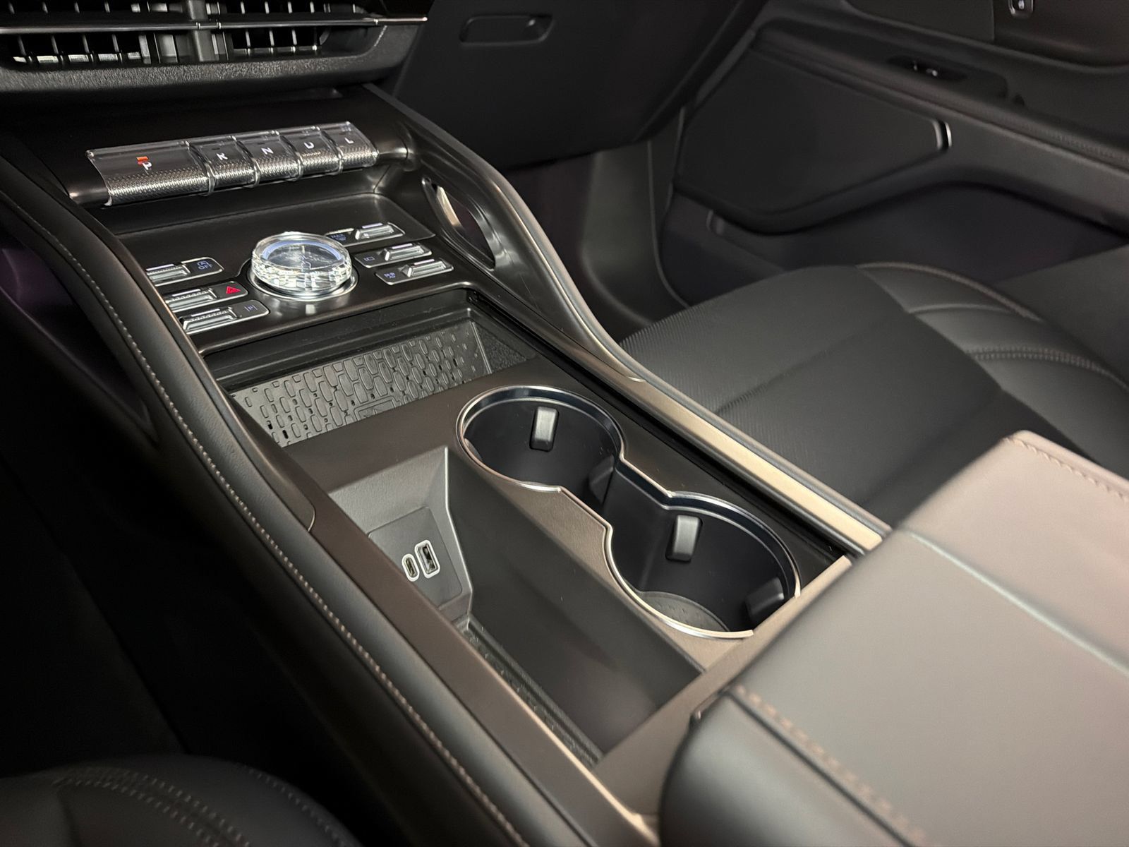 New 2026 Lincoln Nautilus Premier AWD/4WD image 29