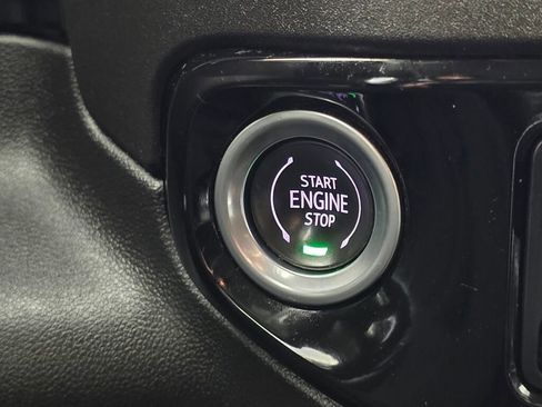 Used 2023 Chevrolet Silverado 1500 LTZ image 38