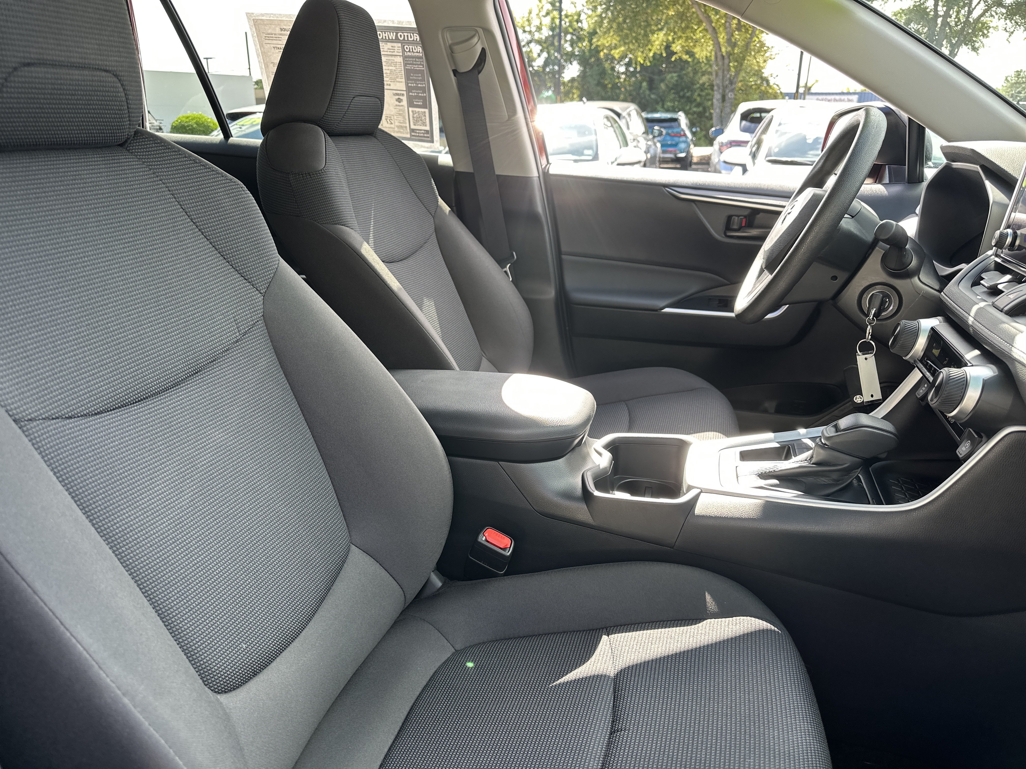 Used 2025 Toyota RAV4 LE FWD image 13