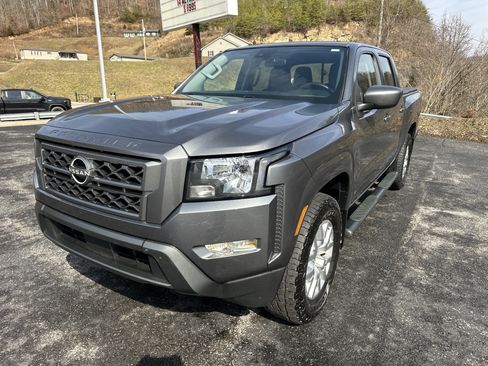 Used 2022 Nissan Frontier SV image 9