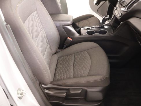Used 2019 Chevrolet Equinox LT FWD image 13