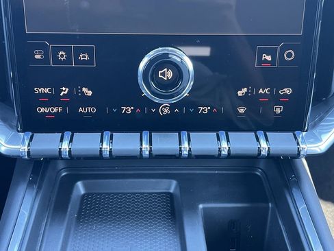 New 2026 GMC Acadia Elevation image 6