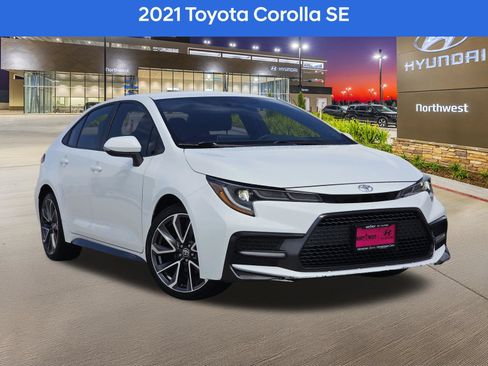 Used 2021 Toyota Corolla SE FWD image 1