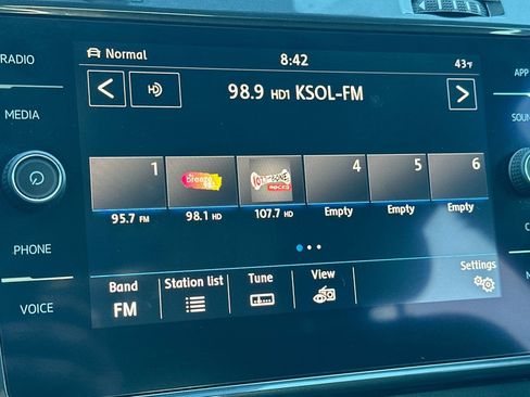 Used 2019 Volkswagen e-Golf SE w/ Driver Assistance Package image 19