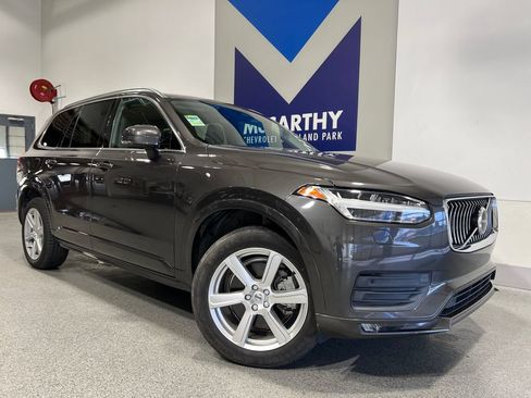 Used 2023 Volvo XC90 B5 Core AWD/4WD image 2