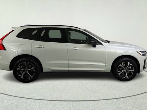 Used 2026 Volvo XC60 B5 Core AWD/4WD image 8