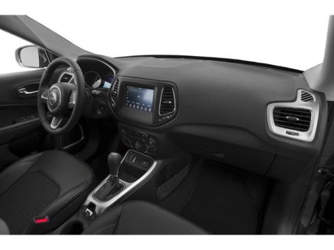Certified 2019 Jeep Compass Latitude w/ Cold Weather Group AWD/4WD image 16