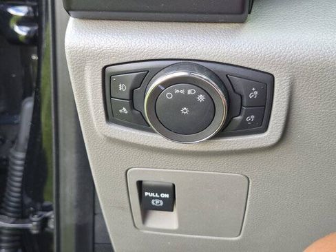 Used 2020 Ford F150 XL w/ Equipment Group 101A Mid RWD image 16