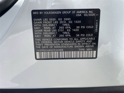 Used 2025 Volkswagen Atlas SEL Premium R-Line image 27