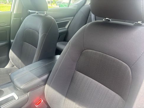 Used 2025 Nissan Altima 2.5 SV image 35