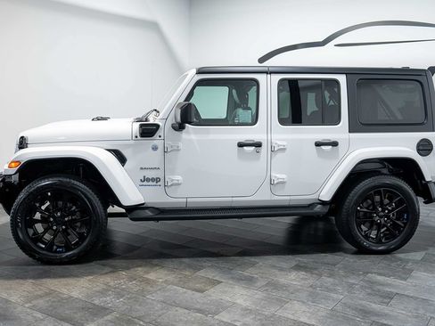 Used 2023 Jeep Wrangler Unlimited Sahara w/ Cold Weather Group AWD/4WD image 3