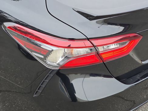 Used 2024 Toyota Camry SE image 39