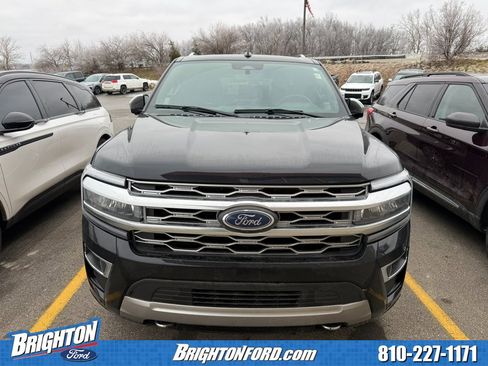 Used 2022 Ford Expedition Max Platinum image 2