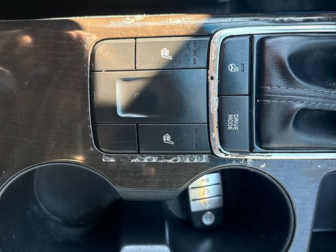 Used 2017 Kia Optima EX image 24