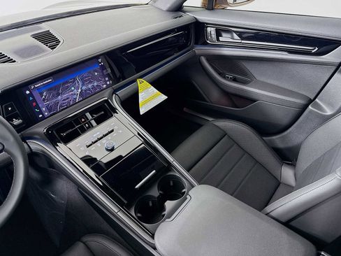 New 2026 Porsche Panamera image 25
