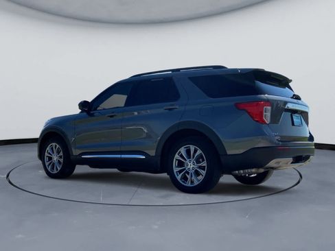 Used 2023 Ford Explorer XLT w/ Equipment Group 202A AWD/4WD image 4