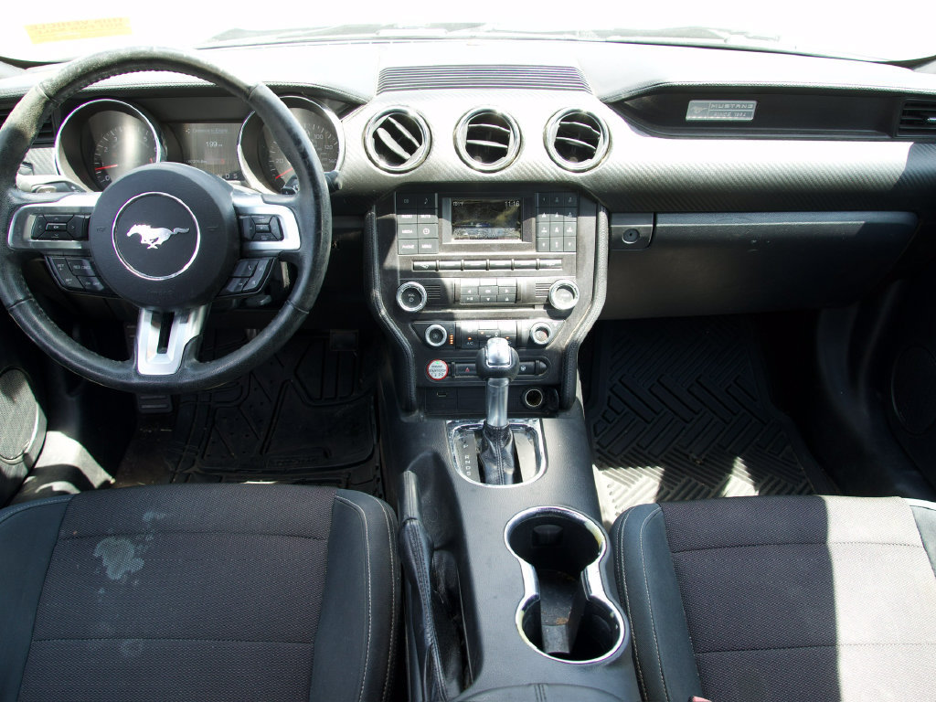Used 2015 Ford Mustang Convertible RWD image 9