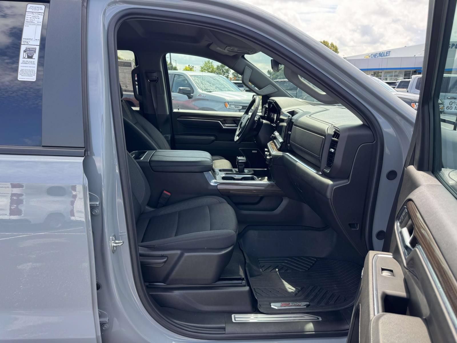 Used 2024 Chevrolet Silverado 1500 RST AWD/4WD image 14