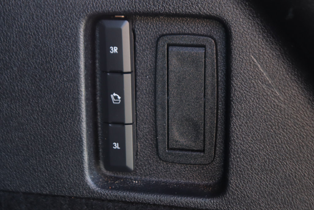 Used 2021 Lincoln Aviator Reserve w/ Equipment Group 201A RWD image 10