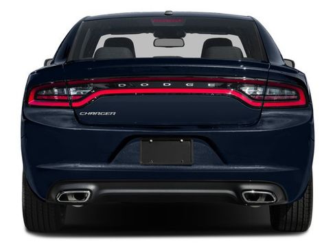 Used 2016 Dodge Charger SE w/ Blacktop Package RWD image 8