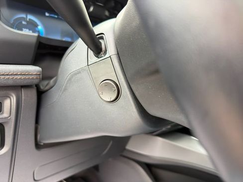 Used 2024 Ford F150 Lightning Lariat AWD/4WD image 54