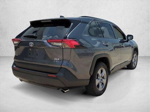 Used 2025 Toyota RAV4 XLE AWD/4WD image 5