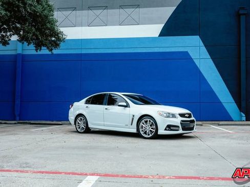 Used 2014 Chevrolet SS RWD image 18