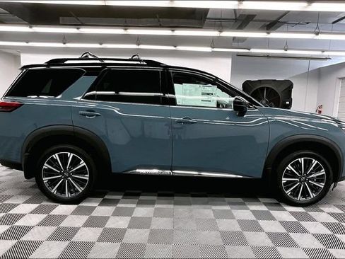 New 2026 Nissan Pathfinder Platinum w/ Cargo Package AWD/4WD image 18