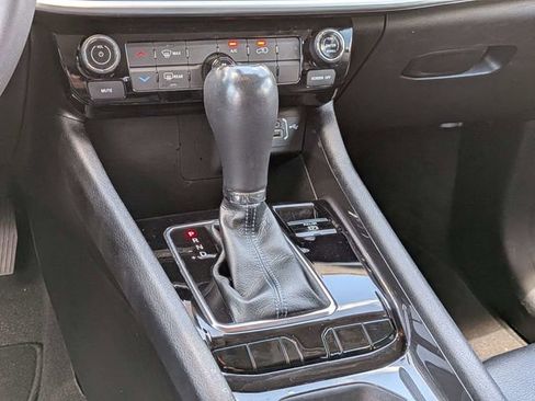 Used 2022 Jeep Compass Latitude FWD image 19