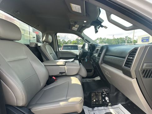 Used 2020 Ford F550 4x4 Regular Cab Super Duty image 16