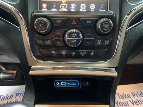Used 2016 Jeep Grand Cherokee Limited 75th Anniversary AWD/4WD image 29
