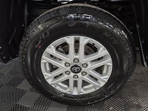 Used 2025 Toyota Tundra SR5 AWD/4WD image 13