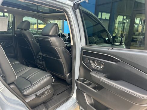 Used 2023 Honda Pilot Elite image 14