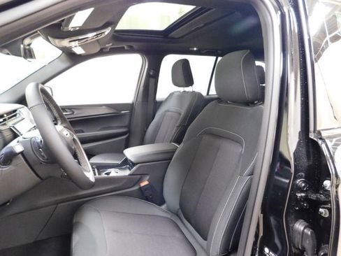 New 2026 Jeep Grand Cherokee Laredo X image 32