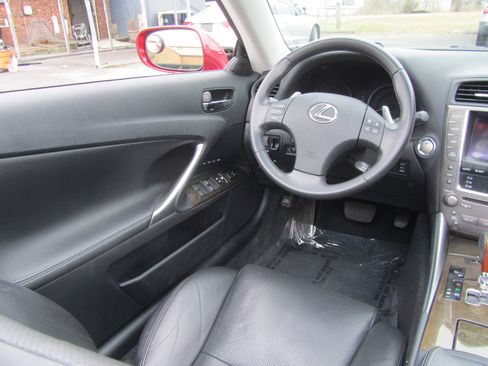 Used 2010 Lexus IS 350C image 14