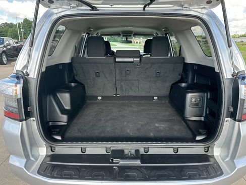 Used 2018 Toyota 4Runner SR5 RWD image 23